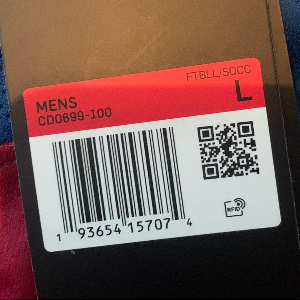 Men's Large Black and Red Item